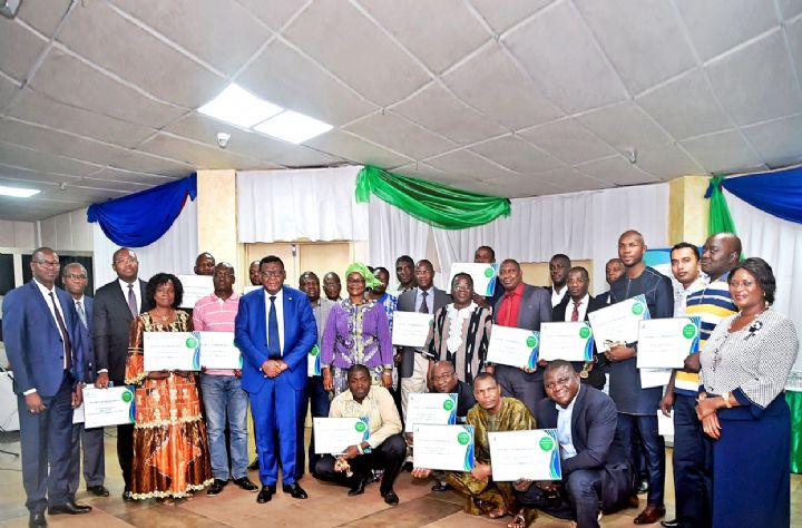 Burkina Faso/ Banque Atlantique célèbre et récompense la fidélité de plusieurs clients « Entreprises »