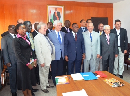 Coopération économique Côte d’Ivoire – France : Le Ministre du Commerce rencontre les Chambres de Commerce et d’Industrie du Rhône-Alpes (CCIR) de France