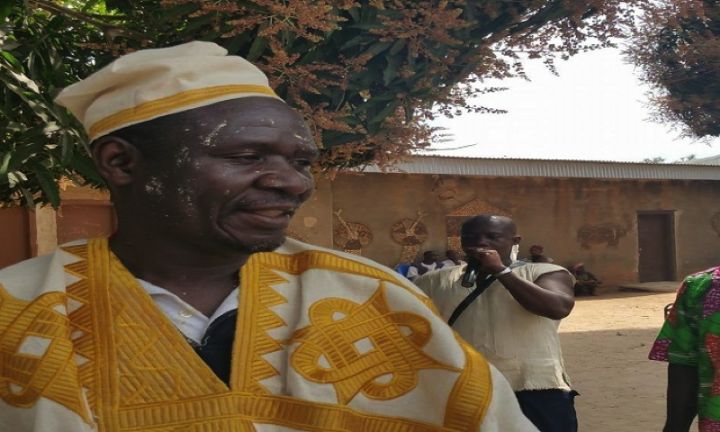 Duekoué/ Basile Tehy gâte les populations de Bagohouo-Guezon et Gbapleu: des tonnes de ciments, motos et Dons d’une valeur de 9 millions offerts