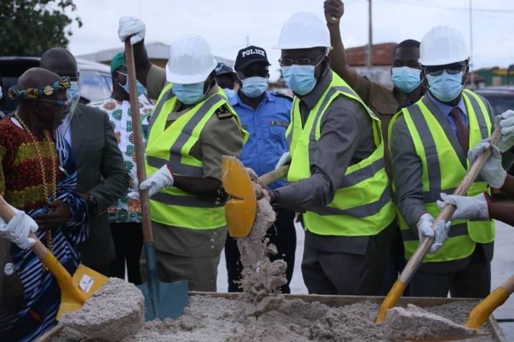 Béoumi/ Le Président offre 5km de bitume aux populations