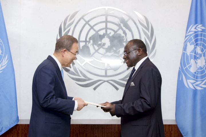 Présentation des lettres de créance de  S.E.M Claude Bouah-Kamon  Ambassadeur, représentant permanent  de la république de Cote d’Ivoire auprès des nations unies à S.E.M Ban Ki-Moon Secrétaire général des nations unies