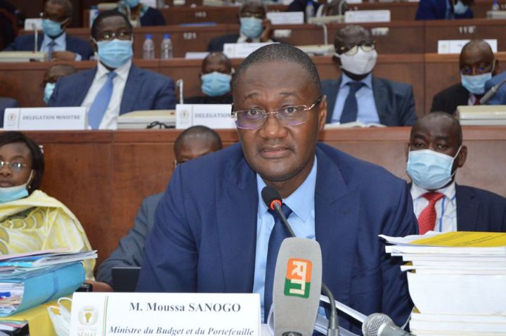 Projet de loi de finances 2021: vote unanime des sénateurs en faveur du 2è Budget-programmes