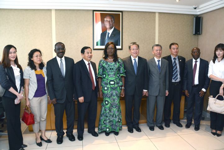 Une délégation chinoise chez Mme Nialé KABA, pour parler de coopération