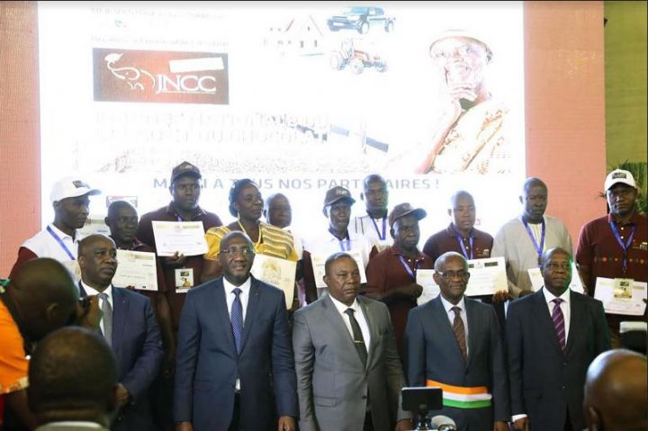 Cacao : le président se bat pour une plus juste rétribution des producteurs, selon le ministre Adjoumani Kouassi