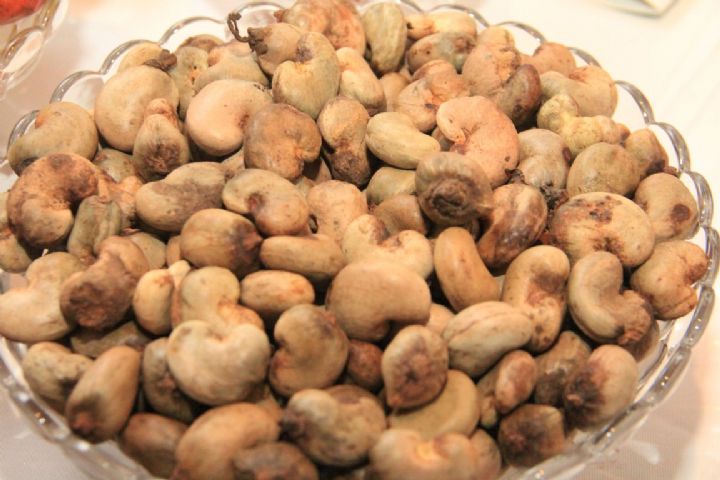 Côte d’Ivoire : Plusieurs centaines de camions d’anarcade bloqués dans les ports du pays