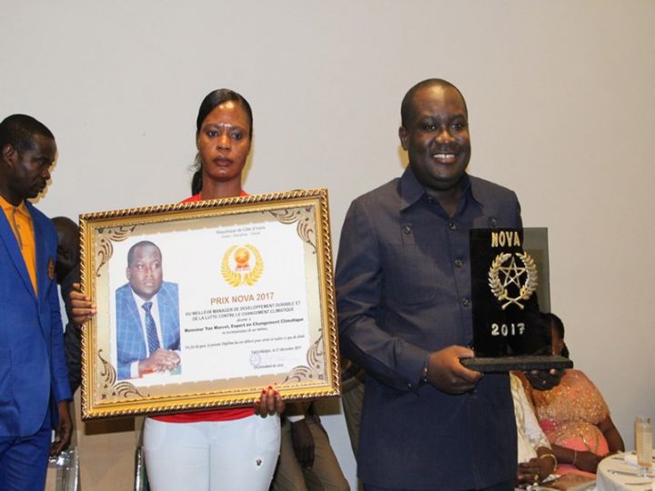 Lauréat du Prix Nova du Meilleur Expert en Changement Climatique et Développement cacaoyère - Ce qui a fait gagner l’Expert Yao Marcel