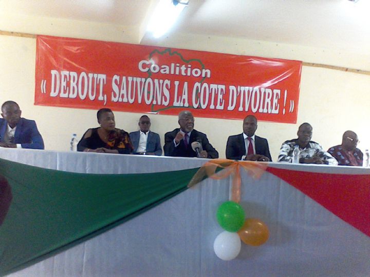 Politique: Pour exiger plus de démocratie une coalition de partis appelle la population à la mobilisation