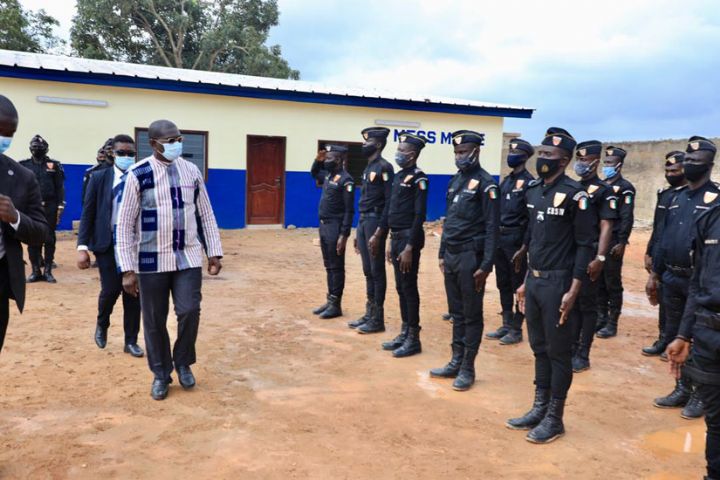 Le conseil municipal offre une caserne à la CRS de San-Pedro