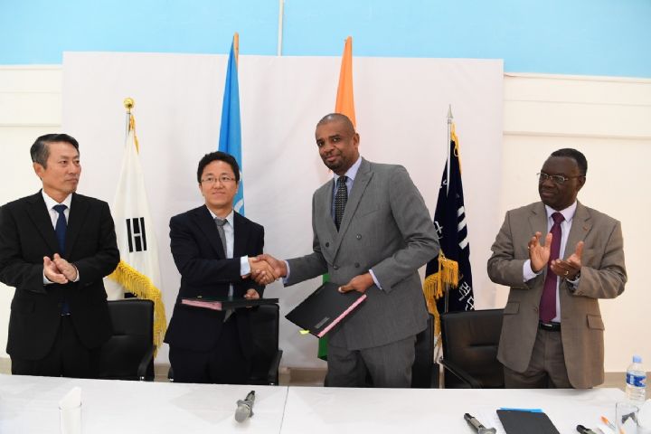 La République de Corée s’associe à l’UNICEF pour l’éducation et la santé des filles