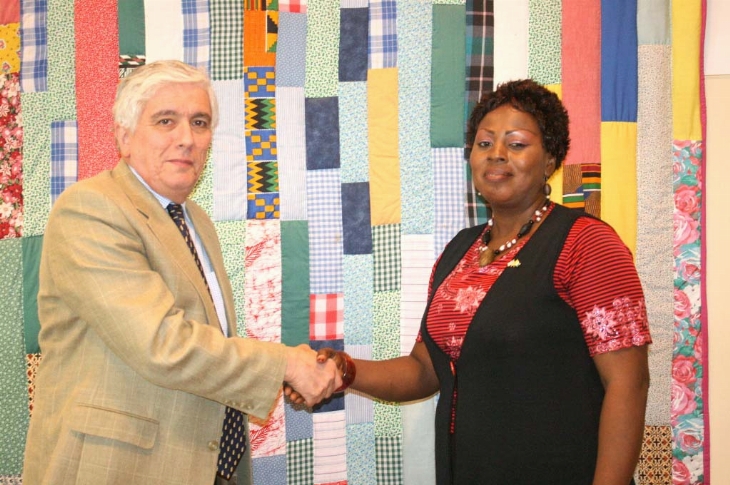 Coopération / Ambassade des USA: Attribution de la Bourse d’étude Hubert H. Humphrey a Mlle Madeleine Sialou