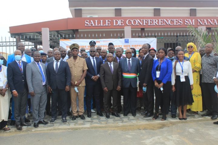 Fake news: les médias numériques ivoiriens en réflexion sur une Charte