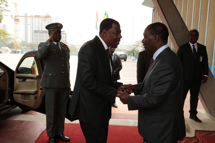 Yayi Boni félicite Alassane Ouattara pour le pont HKB qui a changé Abidjan