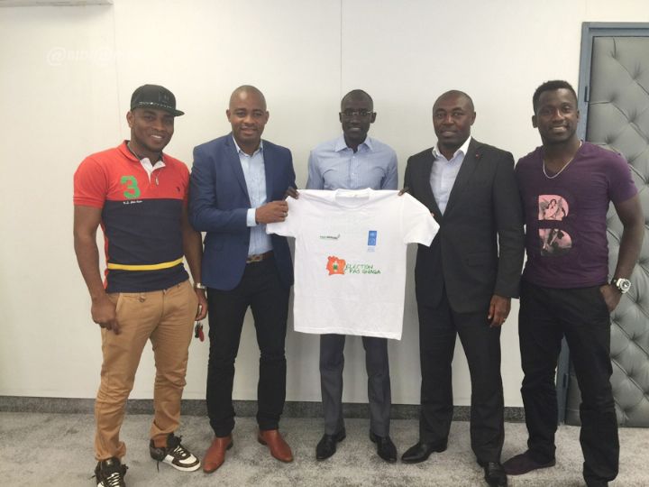 Football : les acteurs politiques affrontent les anciennes gloires pour des élections sans violences