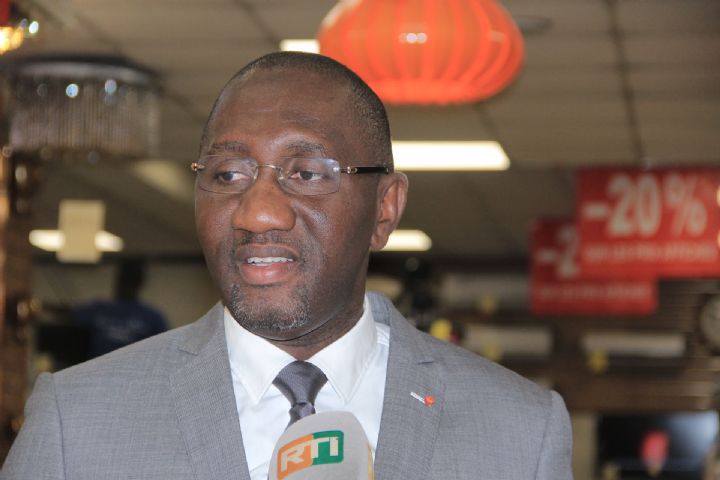 Affaire 18 000 tonnes de riz avarié saisies au port autonome d’Abidjan : le Ministre Souleymane Diarrassouba situe l’opinion sur l’opération de destruction et annonce les premières mesures