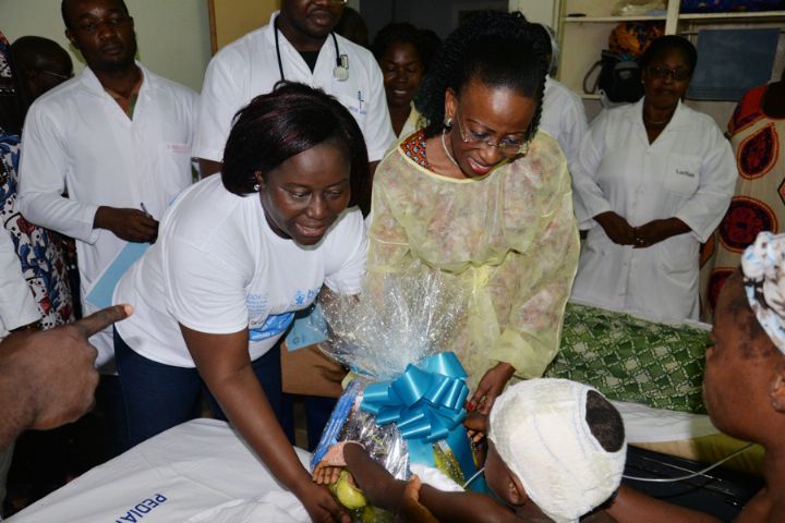 La ministre Bakayoko-Ly Ramata apporte la compassion du gouvernement aux enfants mutilés d’Abengourou