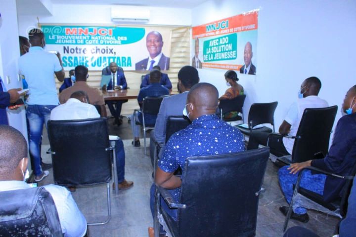 Présidentielle 2020: Un mouvement de jeunes demande à Alassane Ouattara d’être candidat à l’élection