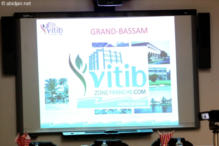 Bassam: Une usine de montage de tablettes par des étudiants