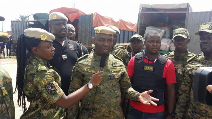 Contrebande/La brigade spéciale saisit des camions transportant du bois de Vêne et produits pharmaceutiques non enregistrés