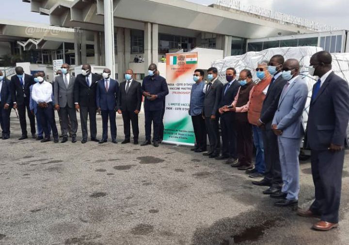 Lutte contre la COVID-19: La Côte d’Ivoire réceptionne 50 000 doses de Vaccin AstraZeneca du gouvernement Indien