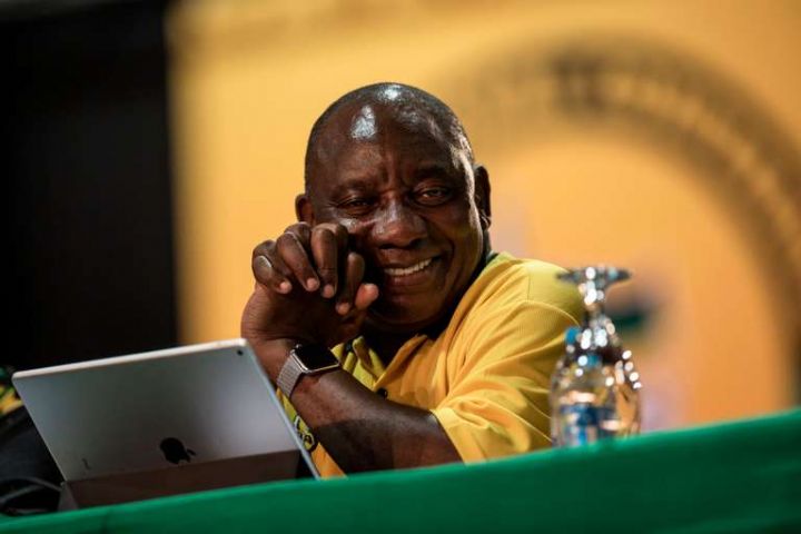 Cyril Ramaphosa succède à Zuma à la tête de l’ANC