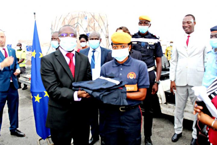 UE - Covid-19 : l’Union européenne offre 629 millions de FCFA en matériels sanitaires et de protection à la Côte d’Ivoire