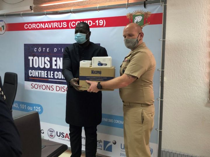 Don du gouvernement des Etats-Unis à l’Institut National d’Hygiène Publique