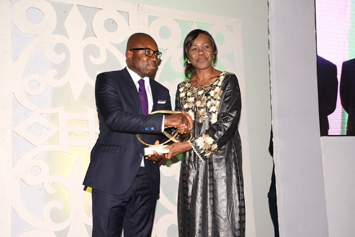 Gala 2015 de l’Ordre des Experts Comptable de Côte d’Ivoire, Palmarès du Jury des SIP D’OR: Deloitte Côte d’Ivoire, Cabinet International  de l’Année, Uniconseil, Cabinet Local de l’année  et Marc Wabi, Expert-Comptable de l’Année