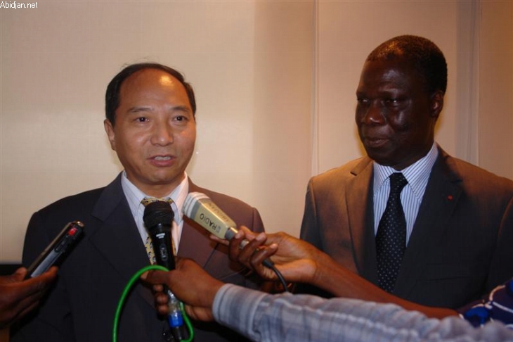 Côte d`Ivoire : des experts chinois font l`état des lieux du palais de la culture d`Abidjan en vue de sa réhabilitation