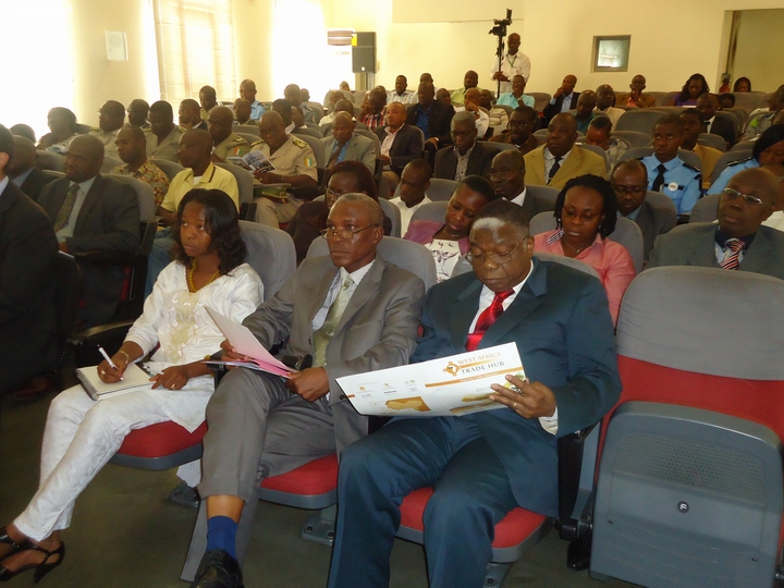 Transport routier: l’OFT et l’OPA  lancent le guide du conducteur