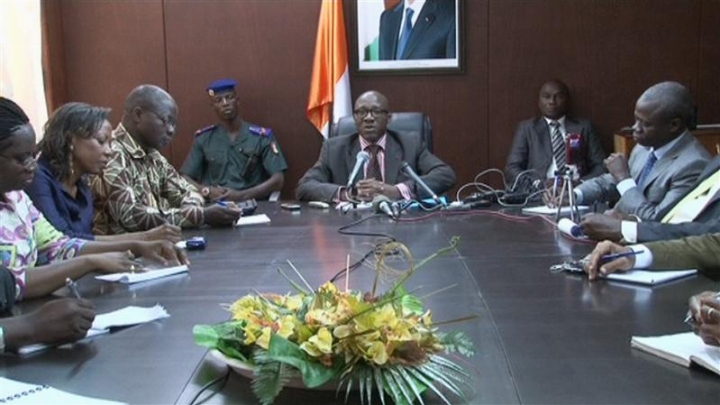 Le ministre Coulibaly Gnénéma rencontre les organisations ivoiriennes des droits de l`homme.