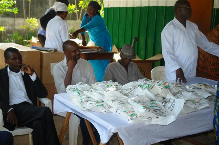 Santé : 12 villages d’Anyama dotés de kits médicaux