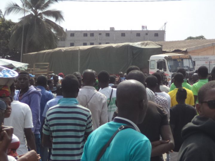 Les populations en colère marchent contre les mutins à Bouaké