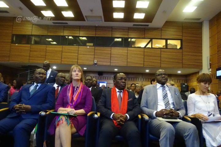 Santé/ Lutte contre le VIH-SIDA, la tuberculose et le paludisme: Le ministre de la santé, Aka Aouélé, exprime sa gratitude aux Etats-Unis et à la France