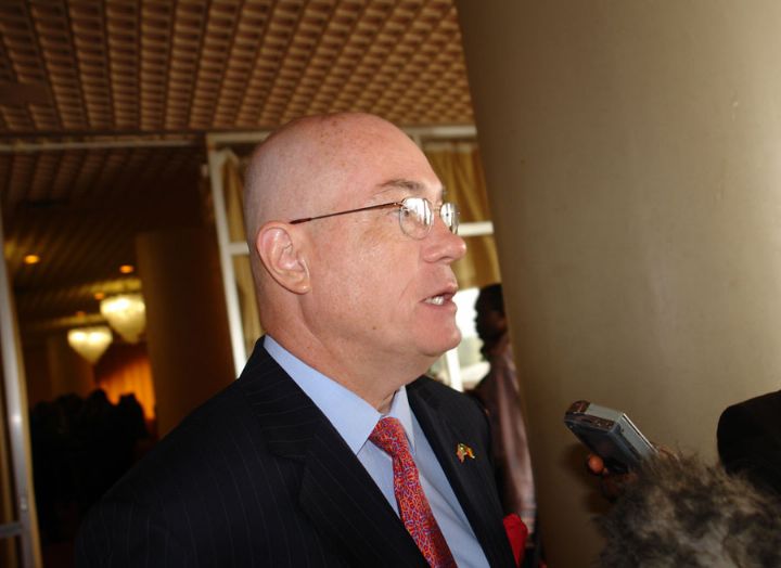 Arrivée à Abidjan de l’Assistant Secrétaire d’Etat Adjoint Principal des Etats-Unis