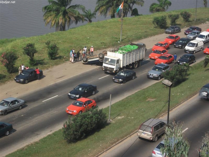 Tragique accident à Tiébissou : 3 morts et 17 blessés