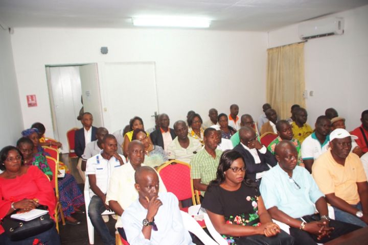 Rencontre de convivialité entre le directeur de campagne Rhdp de Cocody au référendum N’goan Aka Mathias et les membres de sa Coordination.