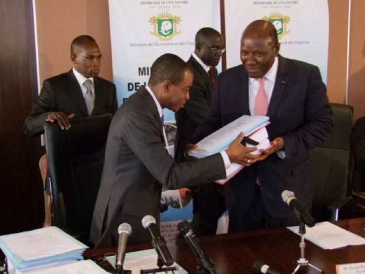 Finances / Avant son départ, ce qu’a confié Charles Koffi Diby à Daniel Kablan Duncan : ‘‘Notre pays est sur la voie de la relance positive’’