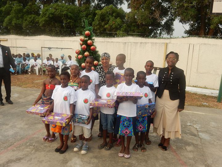 Orphelinat de Grand Bassam: Mme Bédié donne le sourire à plus de 125 enfants 