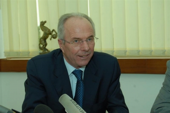 Présentation de Sven-Göran Eriksson à la presse, hier : Eriksson, comme une star