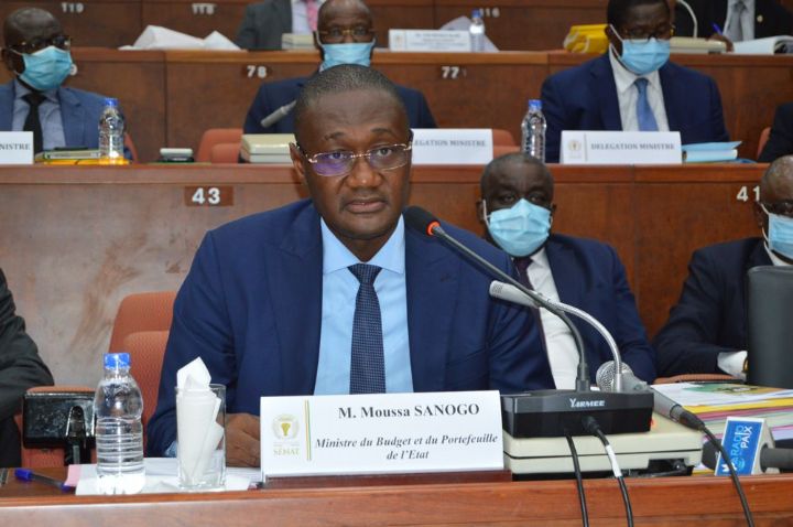 Examen du projet de loi de finances 2021: les sénateurs s’imprègnent des priorités de l’Etat