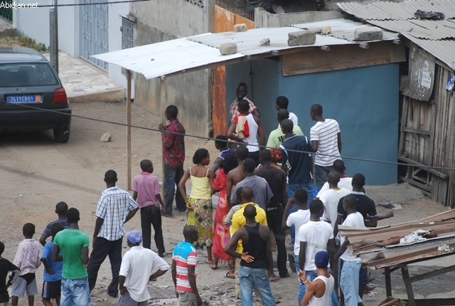 Des manifestants tués à Abidjan, arrivée d`une mission de l`UA