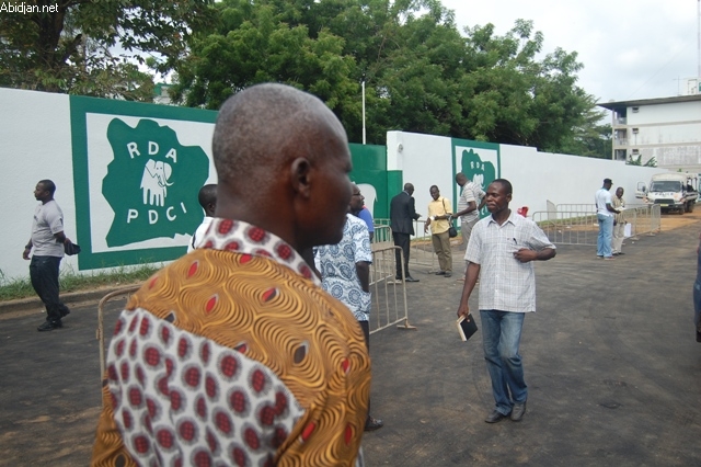 Interdiction de la salle aux jeunes venus soutenir KKB : les « Bédiéistes de 2000 » condamnent