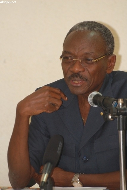 Augmentation du SMIG à 60.000 FCFA / Joseph Ebagnerin (Sga de l`Ugtci) “Nous attendons l`ordonnance du chef de l`Etat”