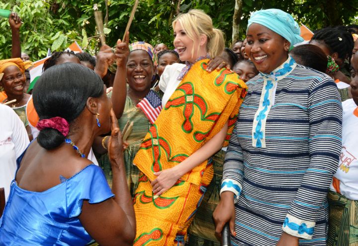 Ivanka Trump visite un champ de cacao à Adzopé et annonce un nouveau partenariat public-privé pour les femmes dans l’industrie du cacao