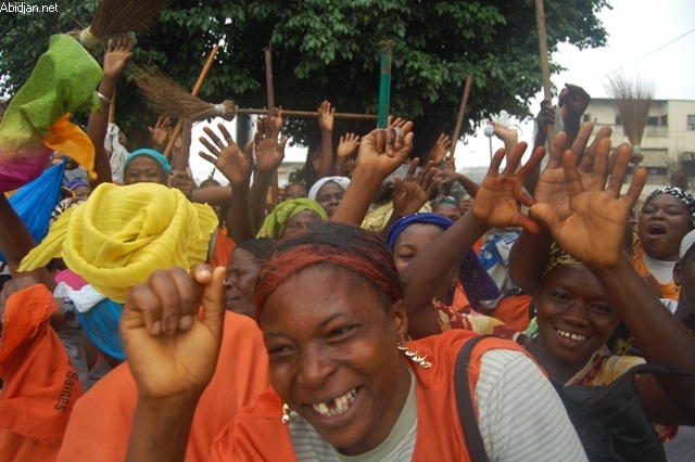 Yamoussoukro: Sans salaire depuis 10 mois, des balayeuses crient leur ras-le-bol