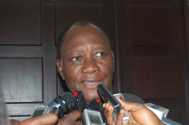 Sociétés d`Etat, Alassane Ouattara harmonise les salaires et indemnités : 4,3 millions Fcfa pour les Dg et 3,3 millions pour les Pca