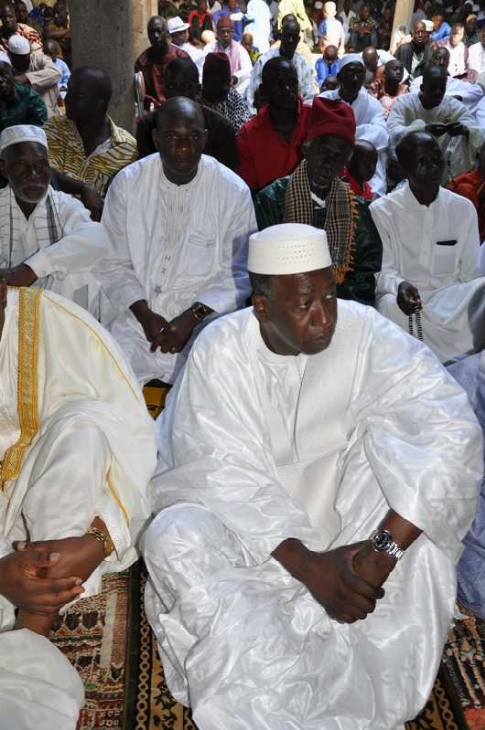Celebration de la Tabaski 2011 : Le Ministre Adama Toungara prie avec les musulmans d’Abobo