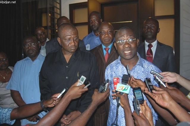 Le gouvernement ivoirien renoue le dialogue avec l`opposition pro-Gbagbo