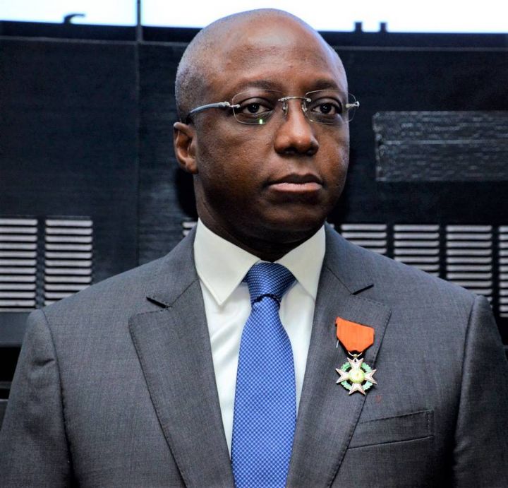 Développement du secteur privé: le DG de ABI, Habib KONÉ, décoré dans l’insigne de Chevalier de l’Ordre national du mérite