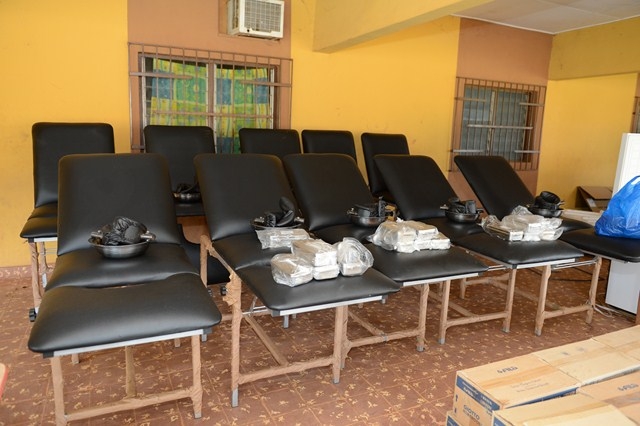 Accès aux  soins de santé :  Dominique Ouattara équipe le centre de santé de Kabacouma